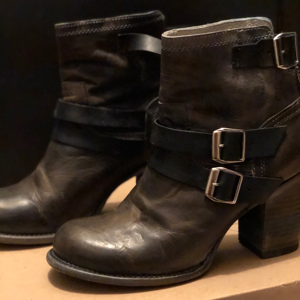 Freebird by Steven Baxter Booties Size 9